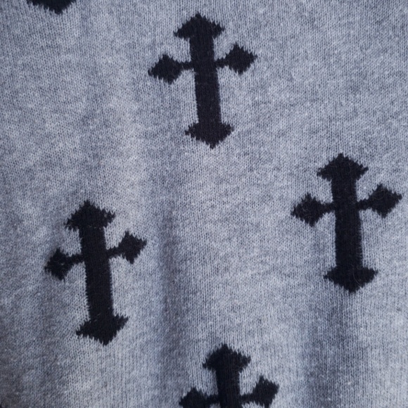 Wet seal sweater - Picture 4 of 4